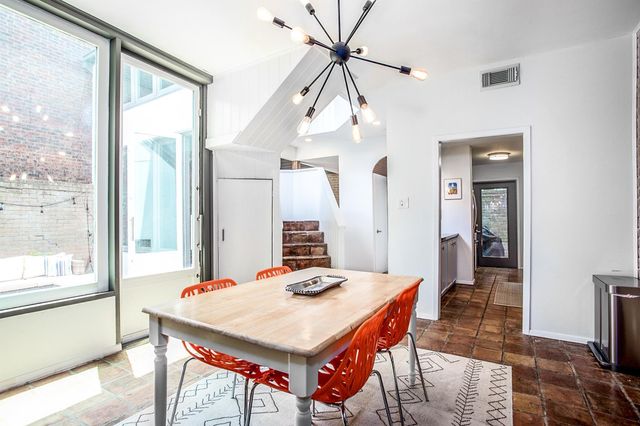 1942 Indiana Street, Houston, TX 77019