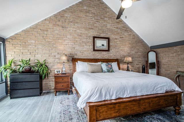 1942 Indiana Street, Houston, TX 77019