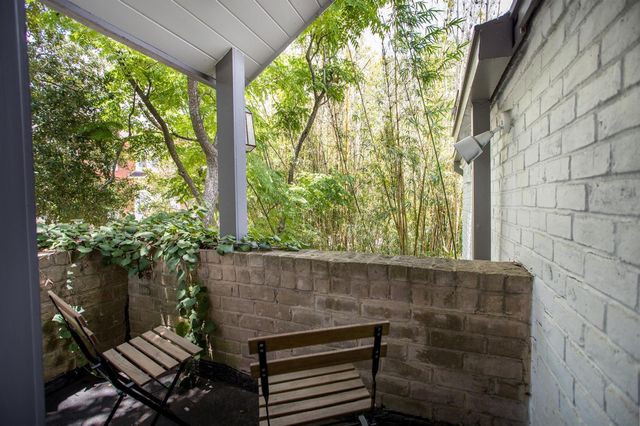 1942 Indiana Street, Houston, TX 77019