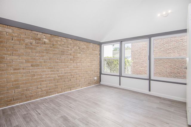 1942 Indiana Street, Houston, TX 77019