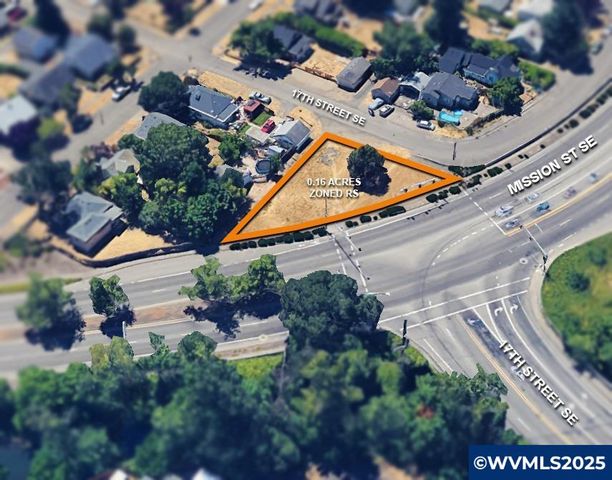 800 17th St SE, Salem, OR 97302