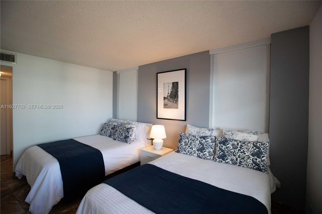 6039 Collins Ave 1728, Miami Beach, FL 33140