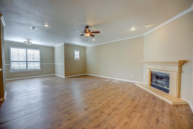 5855 Pecan Chase, Benbrook, TX 76132