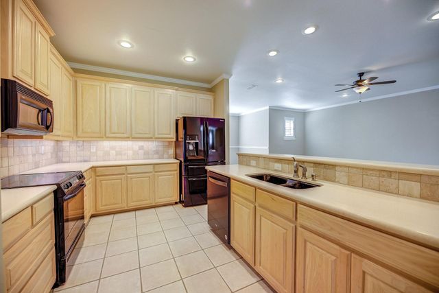 5855 Pecan Chase, Benbrook, TX 76132