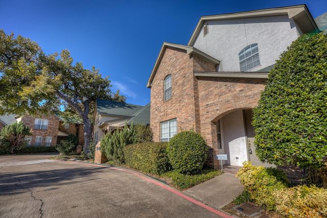 5855 Pecan Chase, Benbrook, TX 76132