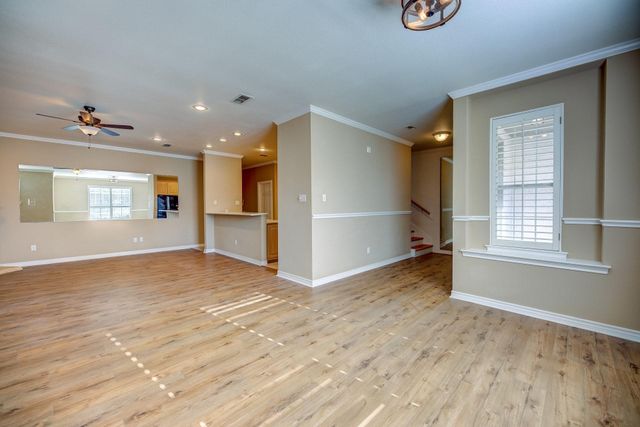5855 Pecan Chase, Benbrook, TX 76132