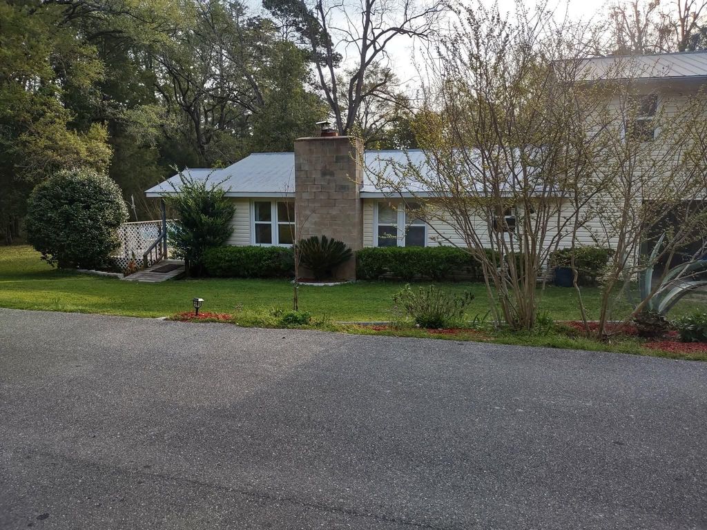 97 Neals Temple Road, Havana, FL 32333