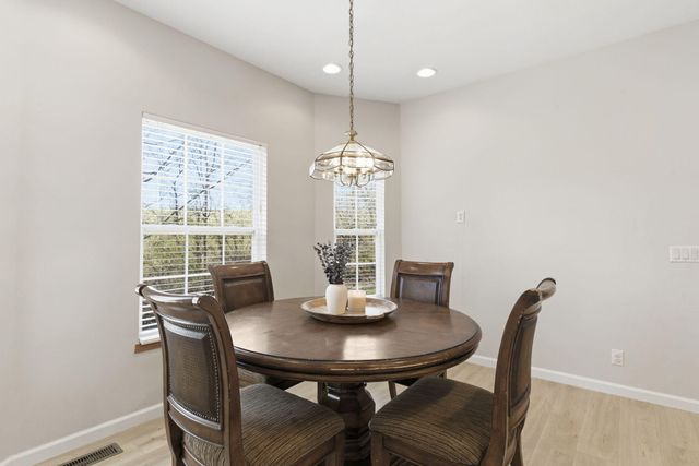 827 Gold Rush Avenue, Nixa, MO 65714