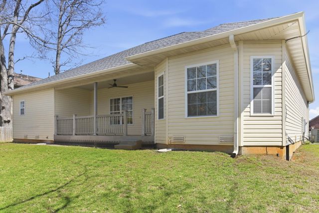 827 Gold Rush Avenue, Nixa, MO 65714