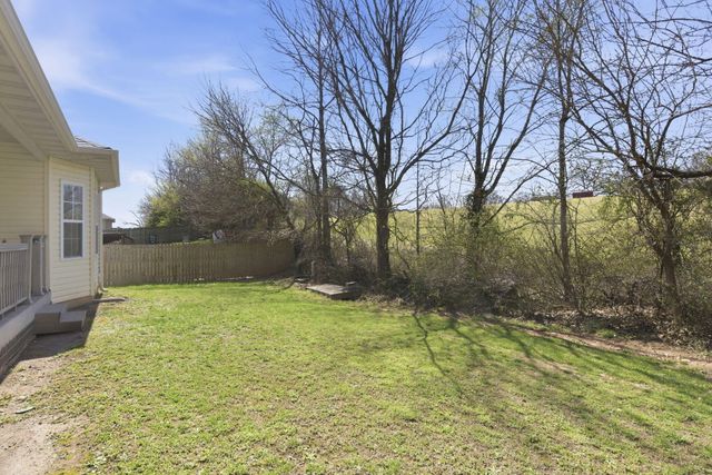 827 Gold Rush Avenue, Nixa, MO 65714