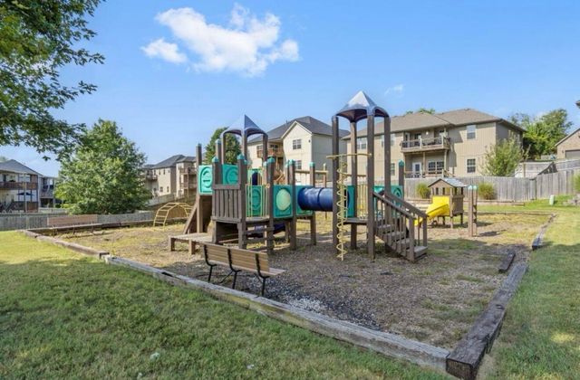 827 Gold Rush Avenue, Nixa, MO 65714