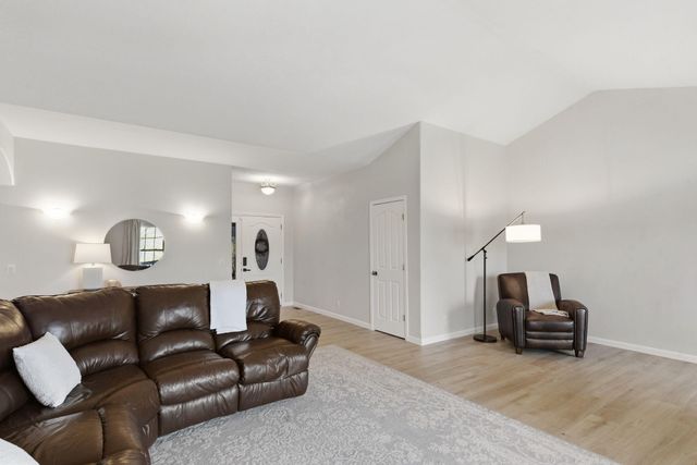 827 Gold Rush Avenue, Nixa, MO 65714