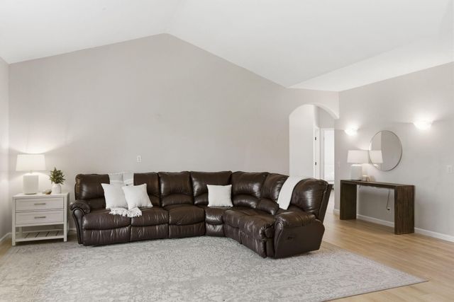 827 Gold Rush Avenue, Nixa, MO 65714