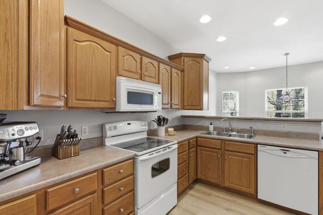 827 Gold Rush Avenue, Nixa, MO 65714