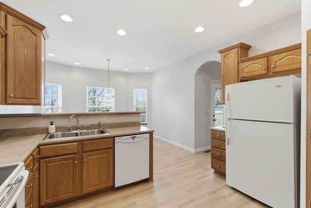 827 Gold Rush Avenue, Nixa, MO 65714