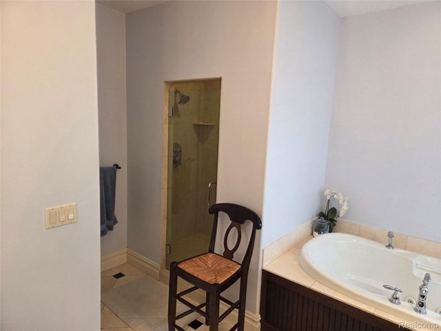 900 Maxfield Road, Brighton Township, MI 48114