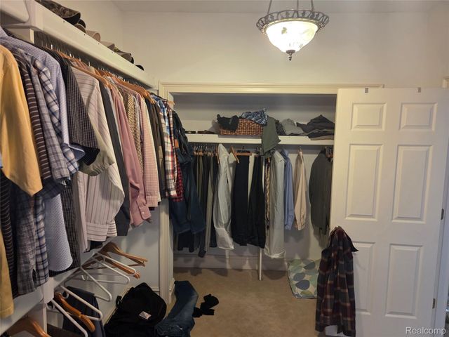 900 Maxfield Road, Brighton Township, MI 48114