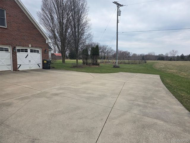 900 Maxfield Road, Brighton Township, MI 48114