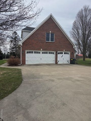 900 Maxfield Road, Brighton Township, MI 48114