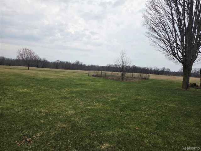 900 Maxfield Road, Brighton Township, MI 48114