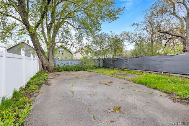 160 Davidson Avenue, Buffalo, NY 14215