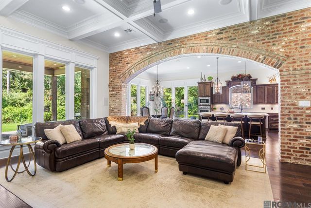 17950 Rolling Oaks Ave, Greenwell Springs, LA 70739