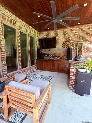 17950 Rolling Oaks Ave, Greenwell Springs, LA 70739