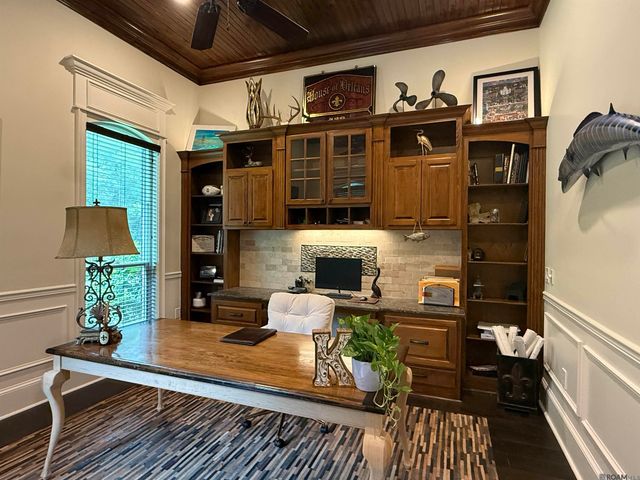 17950 Rolling Oaks Ave, Greenwell Springs, LA 70739