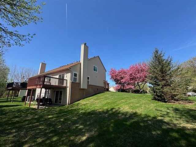 9002 Pine Cove Drive, Whitmore Lake, MI 48189