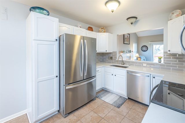 9002 Pine Cove Drive, Whitmore Lake, MI 48189
