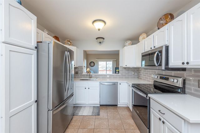 9002 Pine Cove Drive, Whitmore Lake, MI 48189