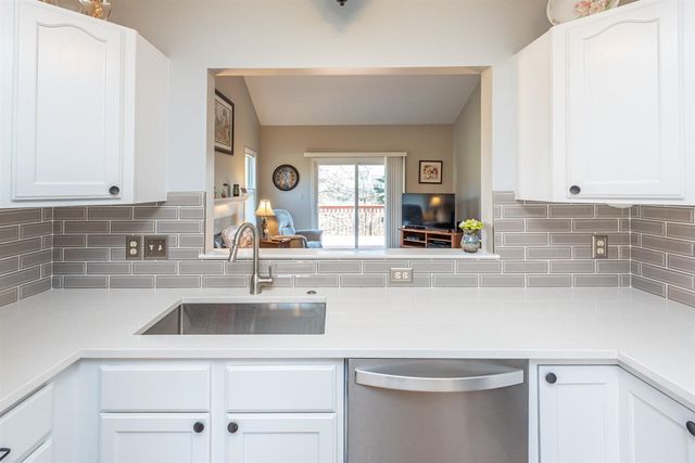 9002 Pine Cove Drive, Whitmore Lake, MI 48189