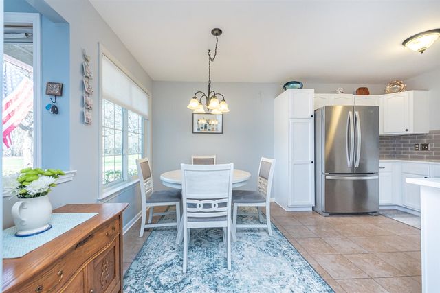 9002 Pine Cove Drive, Whitmore Lake, MI 48189