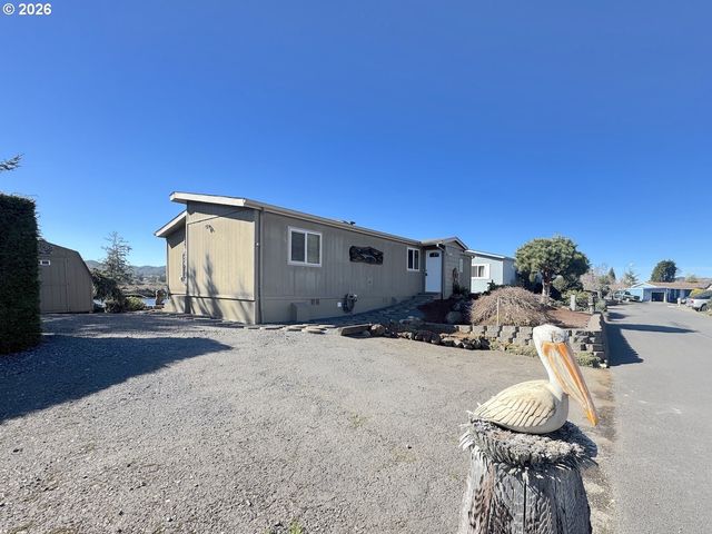 100 RIVER BEND Rd 24, Reedsport, OR 97467