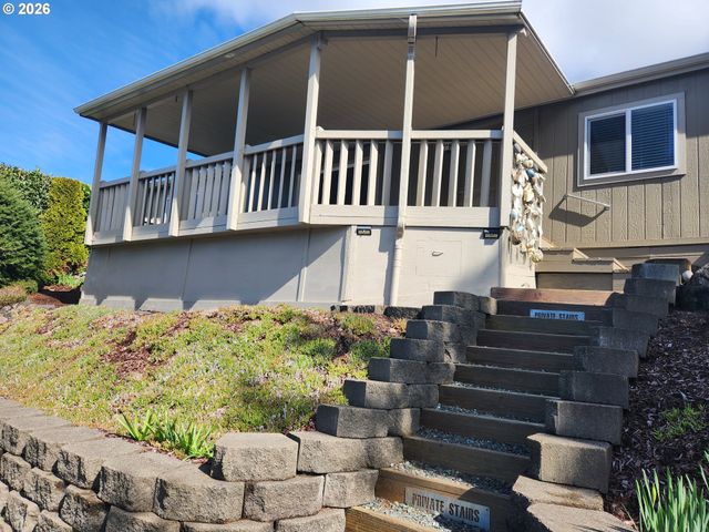 100 RIVER BEND Rd 24, Reedsport, OR 97467