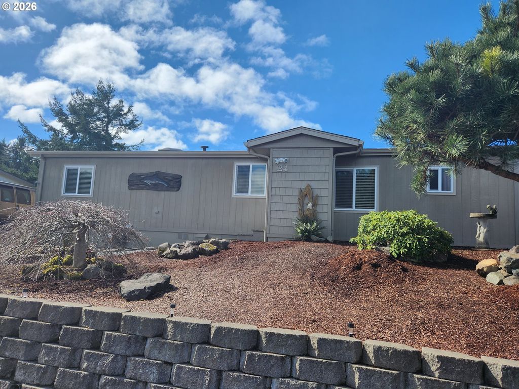 100 RIVER BEND Rd 24, Reedsport, OR 97467