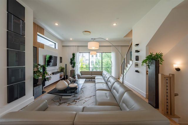 814 Dunleigh Meadows Lane, Houston, TX 77055