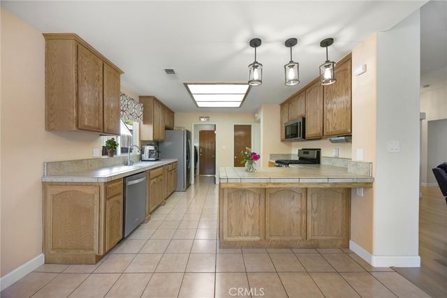 5813 Ragusa Lane, Bakersfield, CA 93308