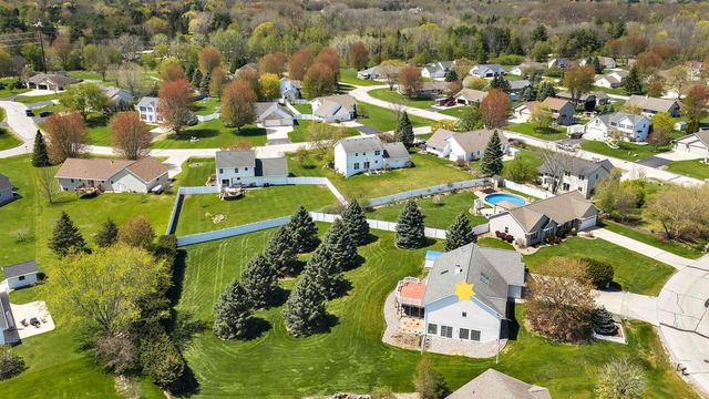 2195 REDPEPPER TRAIL, Green Bay, WI 54313