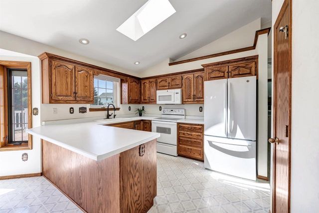 2195 REDPEPPER TRAIL, Green Bay, WI 54313