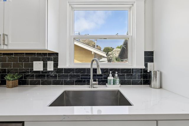 511 59Th St, Oakland, CA 94609