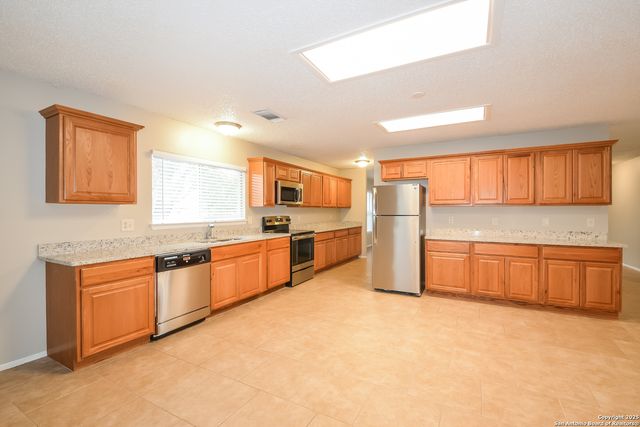 9854 Raven Field, San Antonio, TX 78245