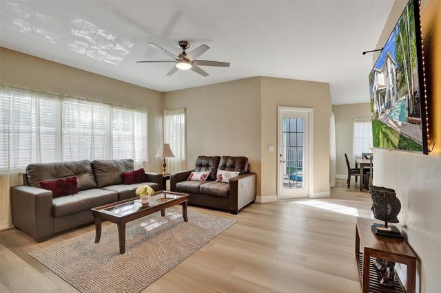 636 NW 127th Ave, Coral Springs, FL 33071