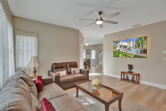636 NW 127th Ave, Coral Springs, FL 33071