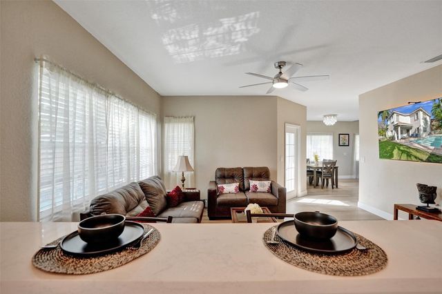 636 NW 127th Ave, Coral Springs, FL 33071