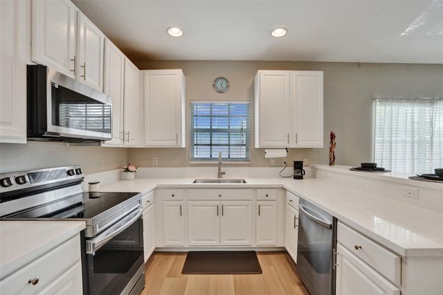 636 NW 127th Ave, Coral Springs, FL 33071