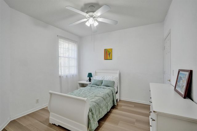 636 NW 127th Ave, Coral Springs, FL 33071
