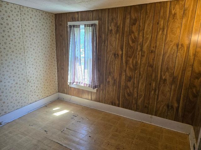 653 Whitley Avenue, Joliet, IL 60433