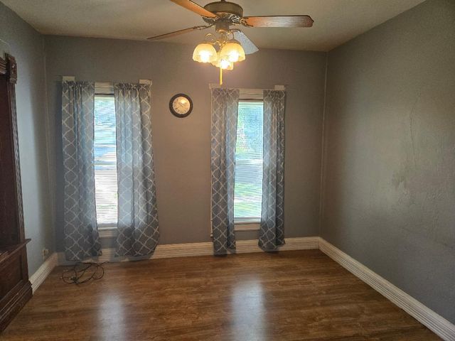 653 Whitley Avenue, Joliet, IL 60433
