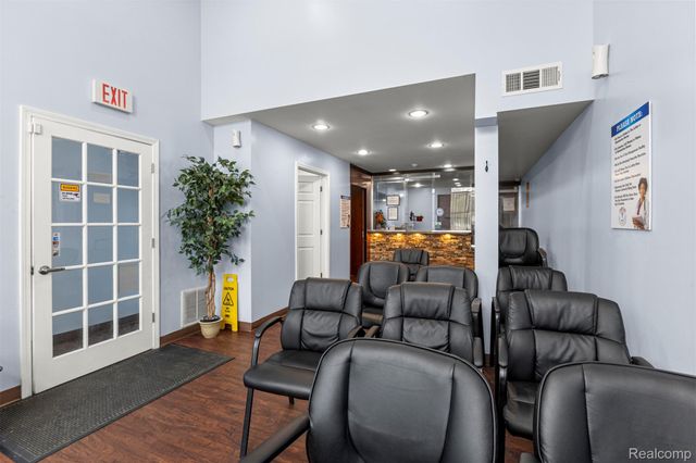 13403 W 7 Mile Road, Detroit, MI 48235